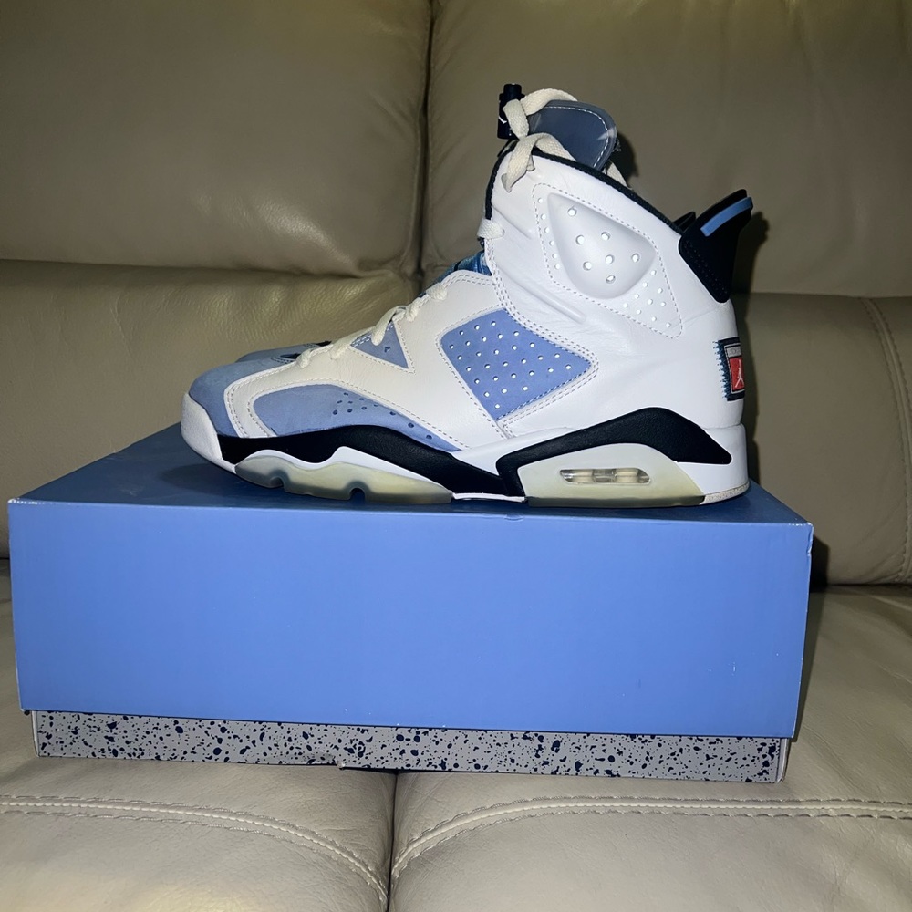 Authentic Mens exclusive Air Jordan retro 6 UNC University